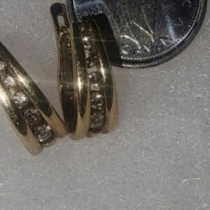 14K Gold 5 Diamond HUGGIE Earrings